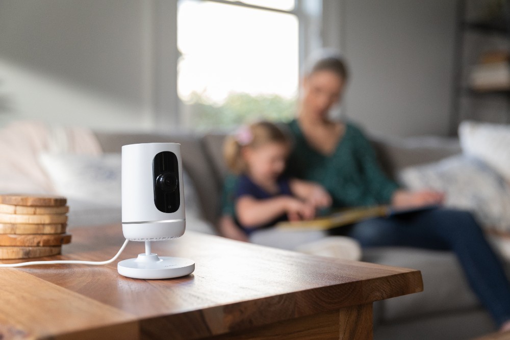 A Guide to Home Security Cameras: Types, Benefits, and Drawbacks of ... - Vivint Security Cameras For Home Protection
